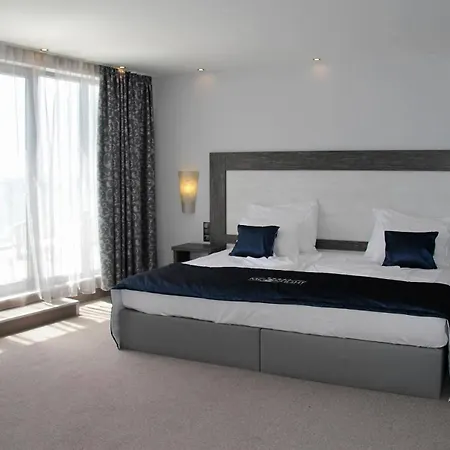 Moonlight מלון סבטי ולאס