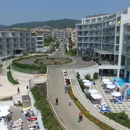 Moonlight فندق 5*