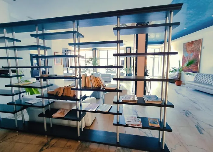 Отель Moonlight 5*