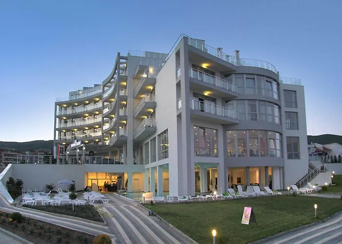 Отель Moonlight 5*