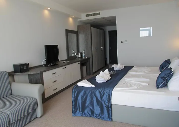 Отель Moonlight 5*